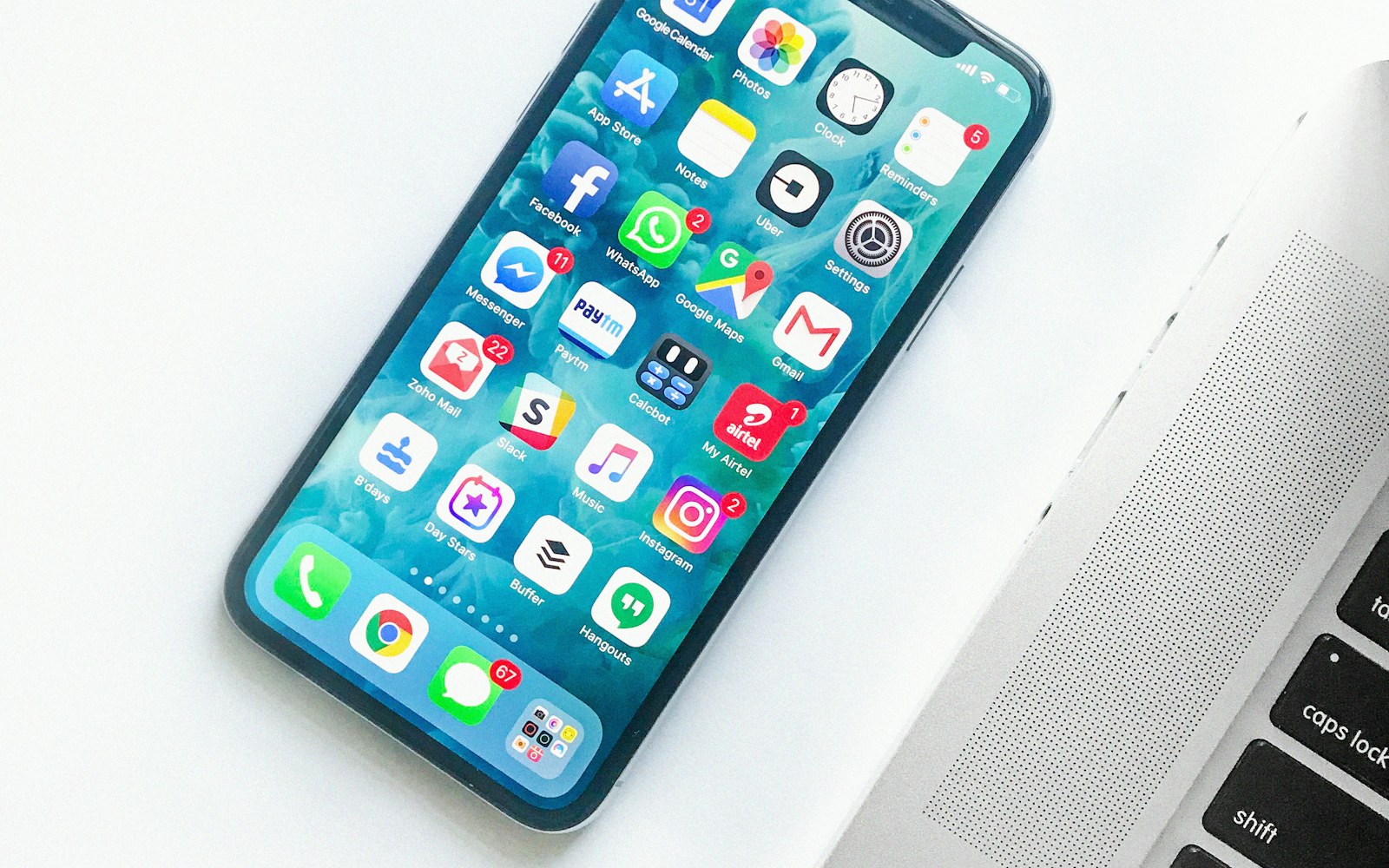 Photographie réelle liée à Sécuriser un smartphone professionnel sans mélanger usages privés et pro