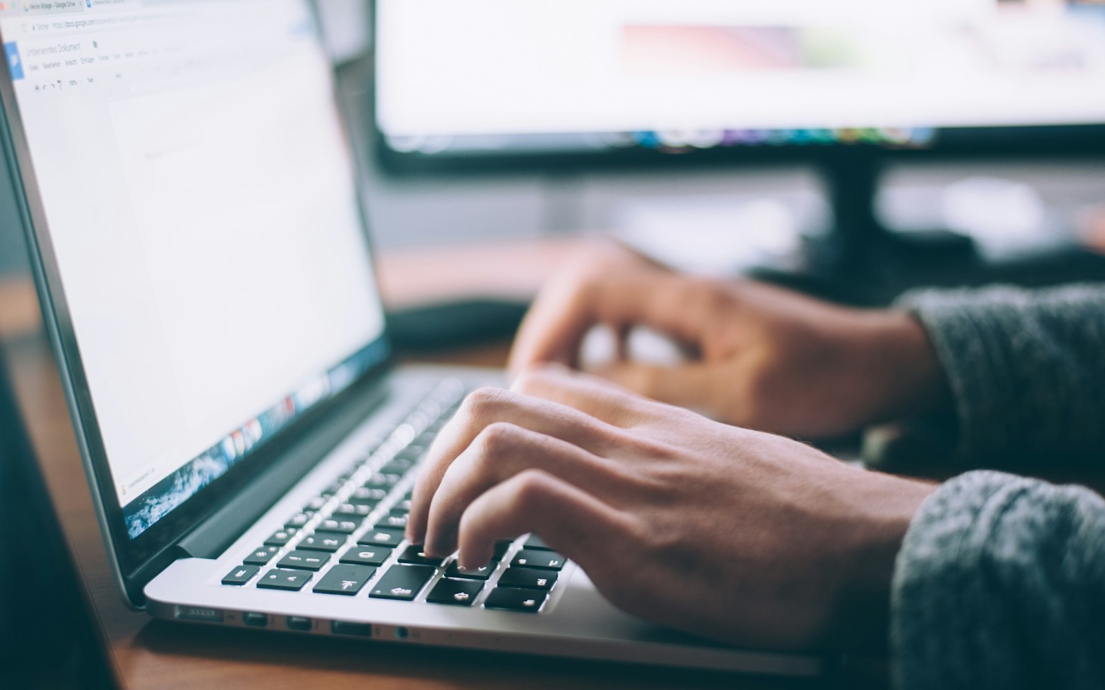 Photographie réelle liée à Gestion des cookies et traceurs sur un site professionnel